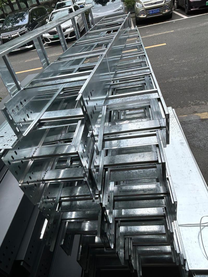 梯式電纜橋架：通風散熱與高承載的完美平衡，重塑工業布線新標準